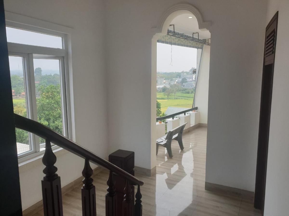 Kim Ngan Hotel Buôn Ma Thuột Esterno foto