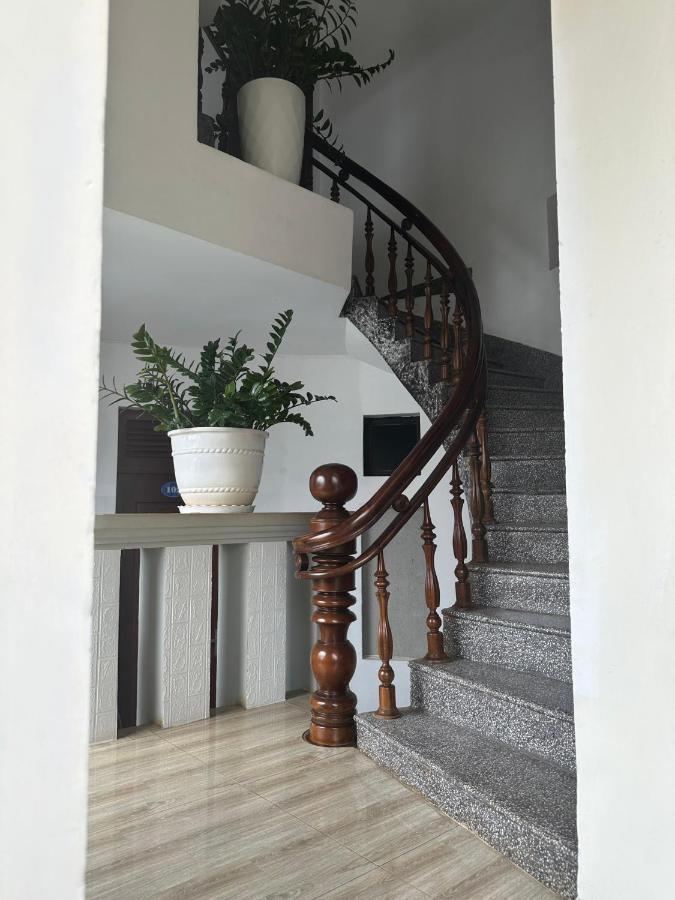 Kim Ngan Hotel Buôn Ma Thuột Esterno foto