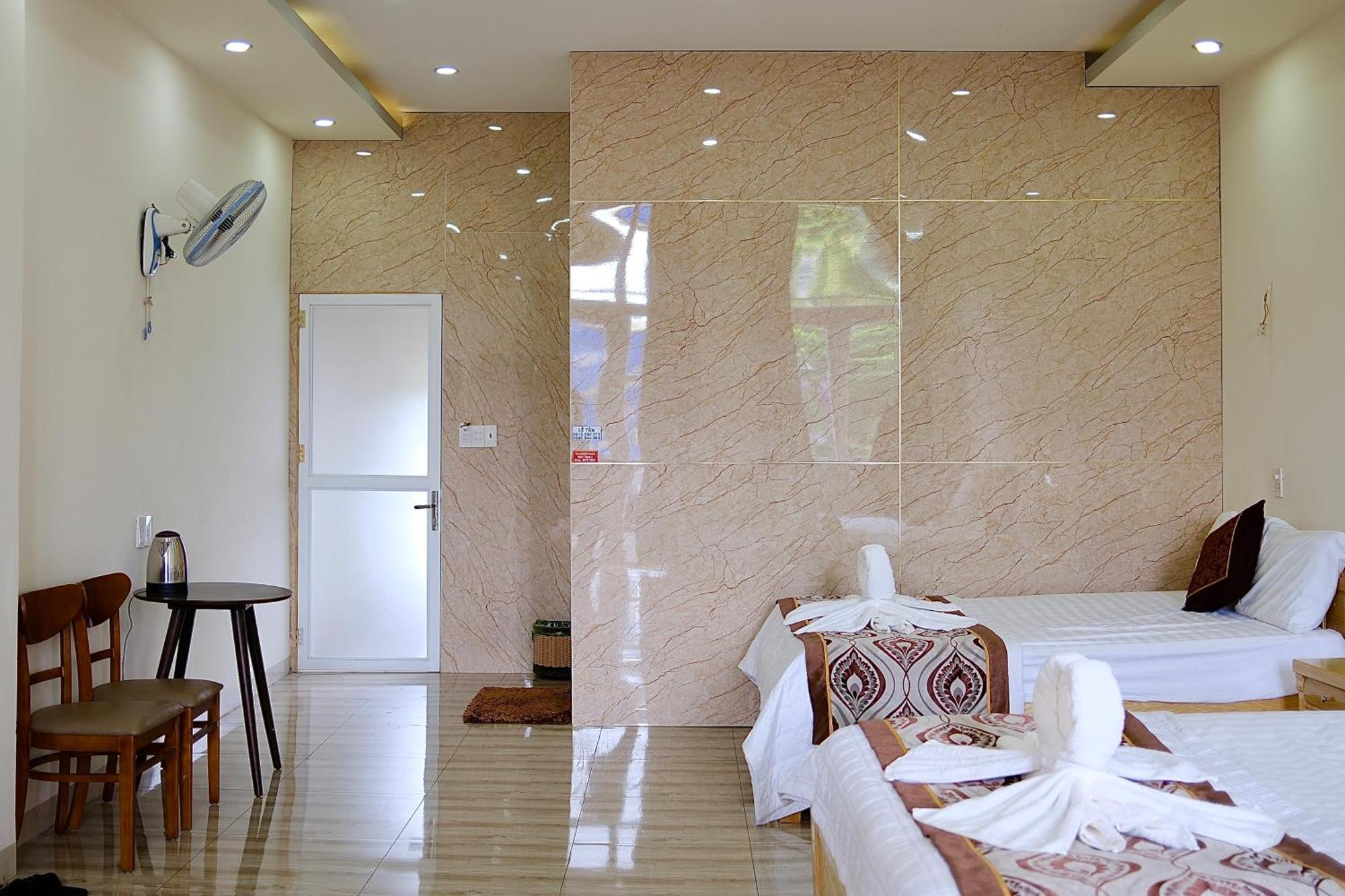 Kim Ngan Hotel Buôn Ma Thuột Esterno foto
